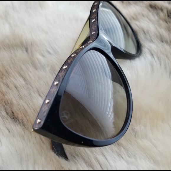 SOLD - Picture 3 of 8